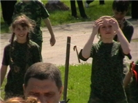 Участники игры зарница в городе Пролетарске