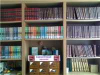Алфавитный каталог библиотеки и полки с лучшими книгами