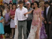 Выпускники 2011 танцуют вальс