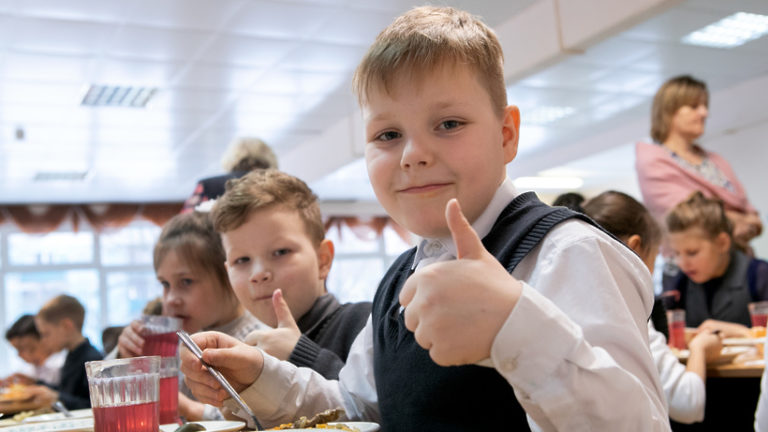 Минпросвещения запускает всероссийский конкурс на лучшую школьную столовую